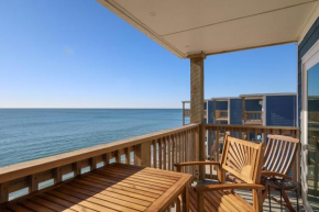 Oceanfront Paradise! Views, Beach and Luxury!